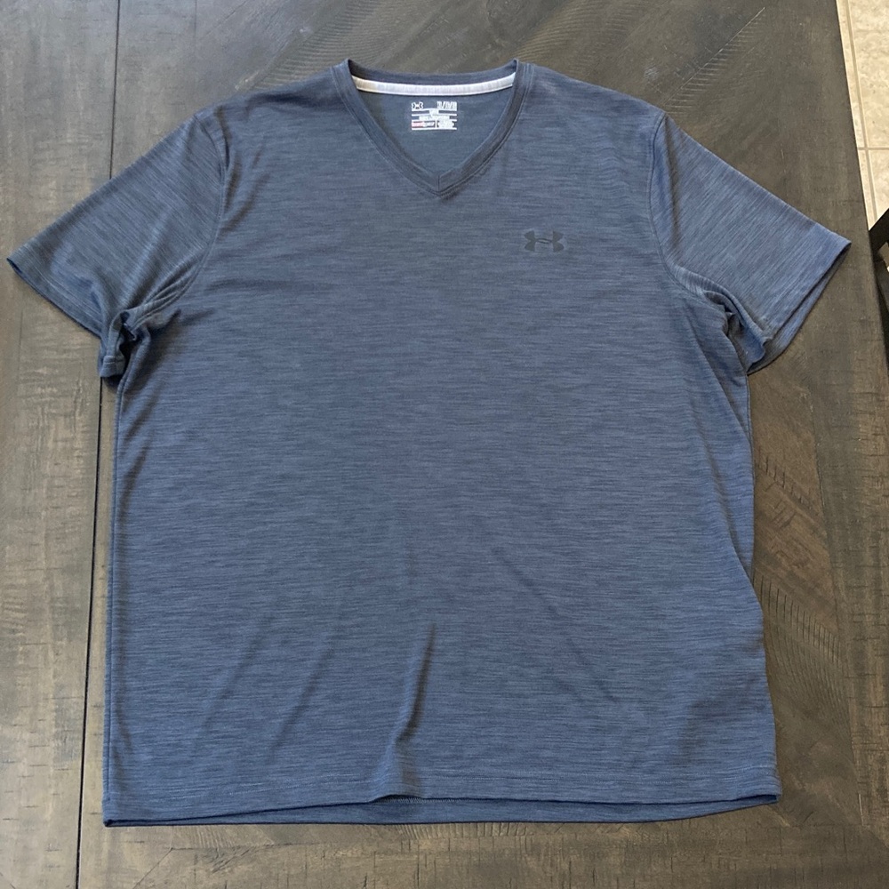 Under Armour Men’s Navy V-Neck Performance Tee